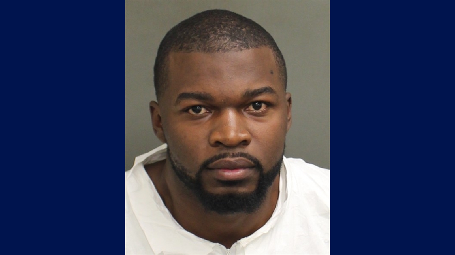 Man arrested following stabbing in downtown Orlando, officials say